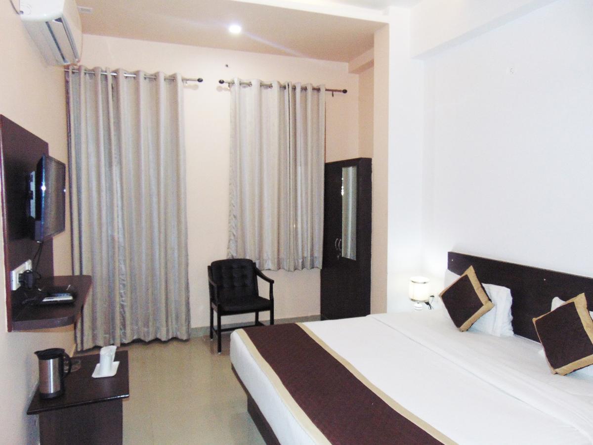 Makrana Raj Hotel Sikar Eksteriør billede