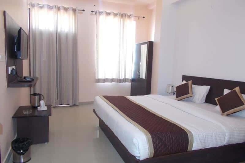 Makrana Raj Hotel Sikar Eksteriør billede